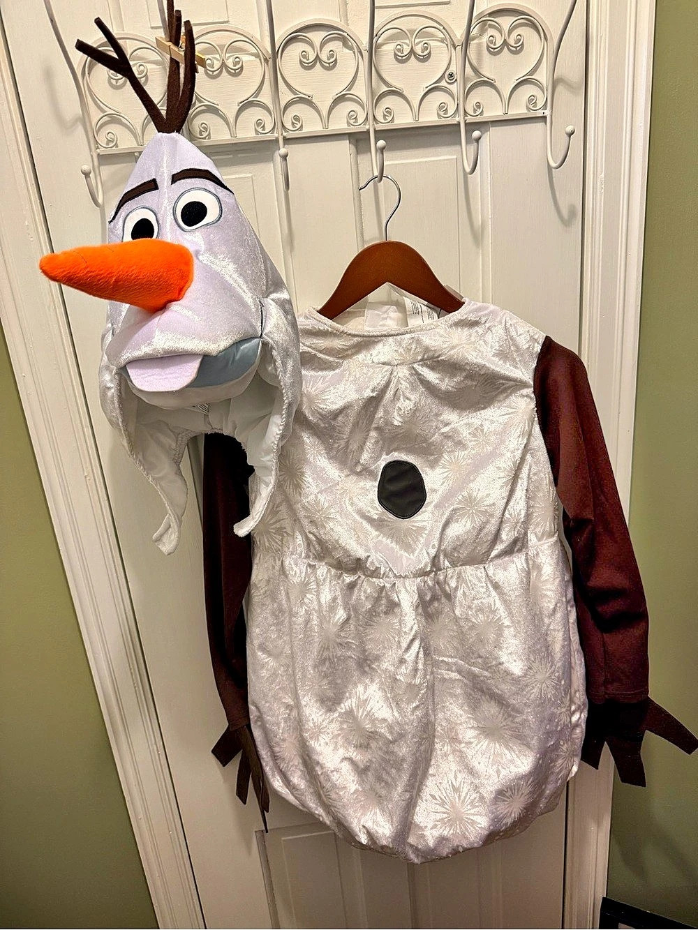 Disney Frozen II Olaf costume Olaf Costume White Kids 6T Like New
